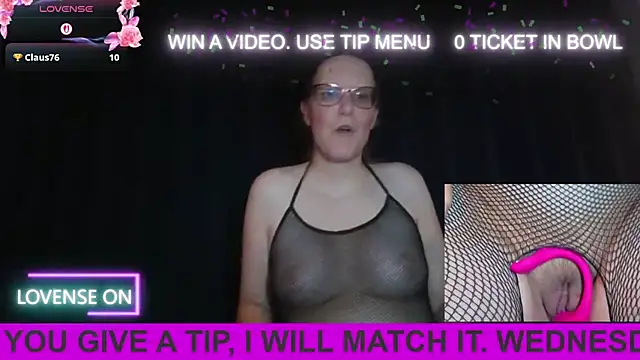 Snapshot of PernillaGirl chatting on September 2025 06:20:01 PM PernillaGirl online show from September 2025 06:20:01 PM