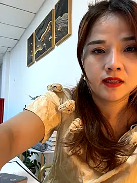 Efangfang online show from November 2025 11:21:01 AM