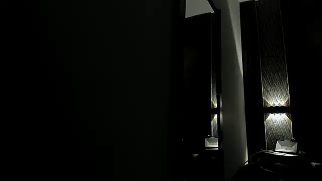 selene red  online show from December 2025 01:52:02 PM