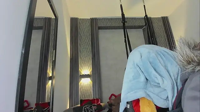 selene red  online show from January 2026 04:34:01 PM