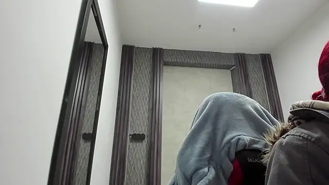 selene red  online show from April 2026 01:45:01 AM