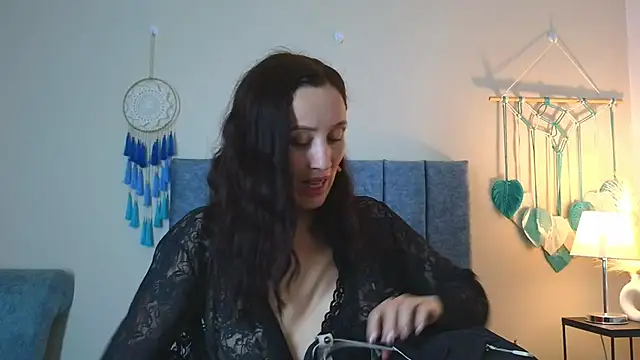 Snapshot of IberianMoonMK chatting on November 2025 01:20:01 PM IberianMoonMK online show from November 2025 01:20:01 PM