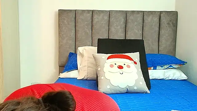 Snapshot of karina_lewis_ chatting on December 2025 04:06:01 AM karina lewis online show from December 2025 04:06:01 AM