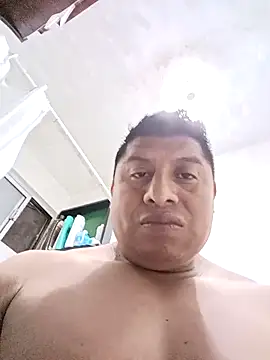 Snapshot of Riatatuil chatting on October 2025 08:39:01 AM Riatatuil online show from October 2025 08:39:01 AM