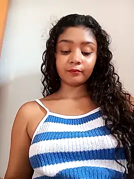 heleny901 online show from February 2026 04:49:02 PM