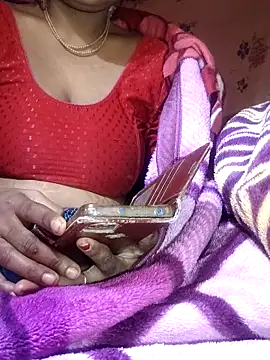 Snapshot of DARK_WINE_ chatting on December 2025 10:05:01 PM DARK WINE online show from December 2025 10:05:01 PM