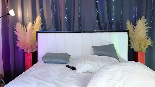 Snapshot of AlexaLenee chatting on February 2025 05:19:02 AM AlexaLenee online show from February 2025 05:19:02 AM