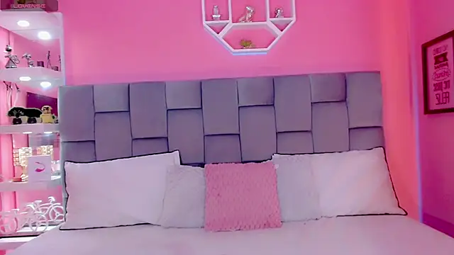 AlanaBekeer online show from February 2025 08:42:01 PM