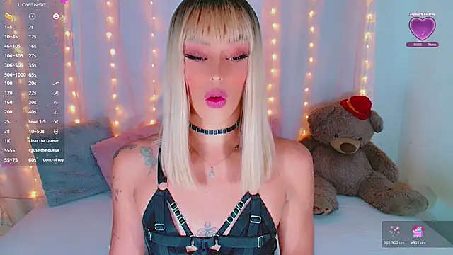 AlanaBekeer online show from October 2025 09:35:01 PM