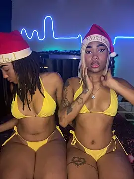 Snapshot of Lya-Kasandra chatting on December 2024 01:43:01 AM Lya-Kasandra online show from December 2024 01:43:01 AM