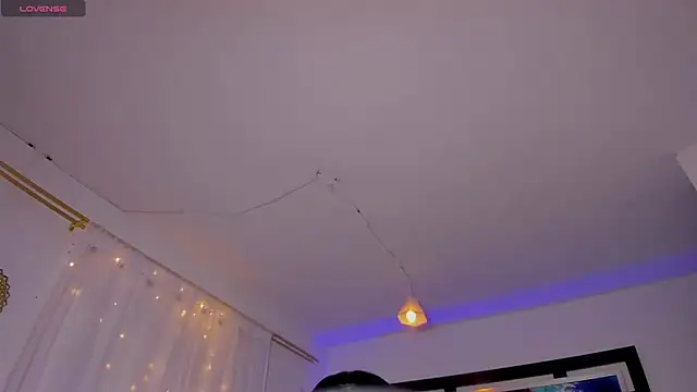 Scarlett 811 online show from November 2025 08:08:02 PM