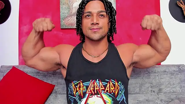 Snapshot of MikeEstevess chatting on December 2024 08:28:01 AM MikeEstevess online show from December 2024 08:28:01 AM