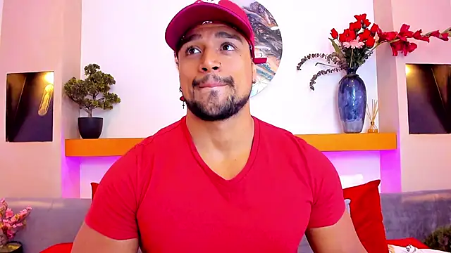 Snapshot of MikeEstevess chatting on February 2025 08:39:02 AM MikeEstevess online show from February 2025 08:39:02 AM