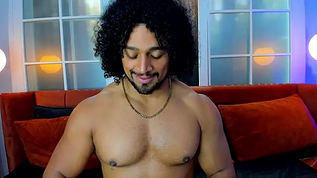 Snapshot of MikeEstevess chatting on February 2025 04:47:01 PM MikeEstevess online show from February 2025 04:47:01 PM