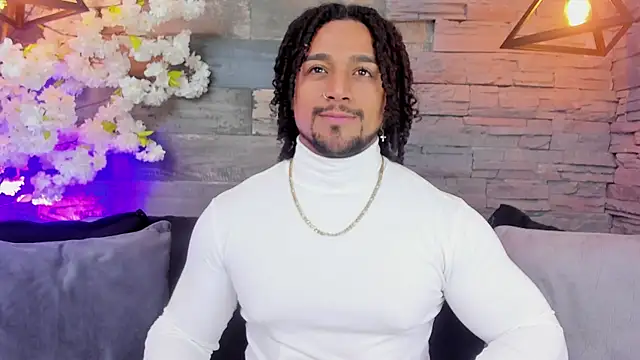 Snapshot of MikeEstevess chatting on February 2025 12:05:02 PM MikeEstevess online show from February 2025 12:05:02 PM