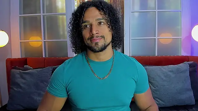 Snapshot of MikeEstevess chatting on March 2025 04:26:01 AM MikeEstevess online show from March 2025 04:26:01 AM