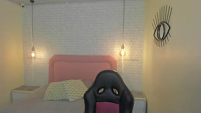 Kittytimberlake online show from April 2026 12:49:01 PM