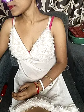 REVA DARLING online show from February 2026 06:28:02 AM