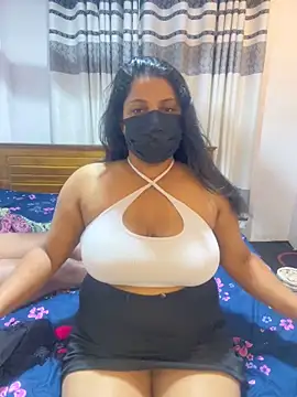 NOORA-GIRL online show from February 2026 10:28:01 PM