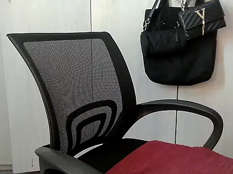 Snapshot of Destiny_Desire chatting on September 2025 01:59:01 PM Destiny Desire online show from September 2025 01:59:01 PM