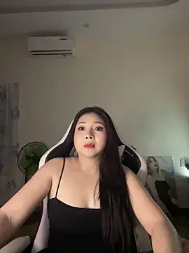 Snapshot of MiMi_0293 chatting on December 2025 01:18:02 PM MiMi 0293 online show from December 2025 01:18:02 PM