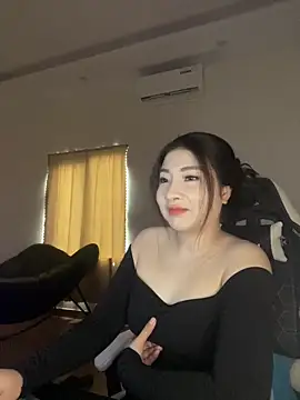 Snapshot of MiMi_0293 chatting on February 2026 04:39:02 AM MiMi 0293 online show from February 2026 04:39:02 AM