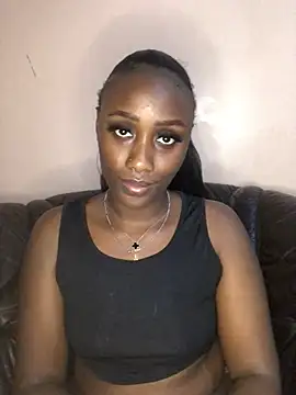 Snapshot of Lola_kims chatting on January 2025 10:19:01 PM Lola kims online show from January 2025 10:19:01 PM