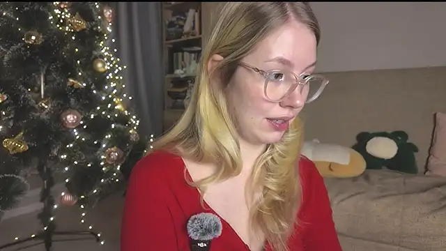 HoneyAudrey online show from December 2025 01:46:02 AM