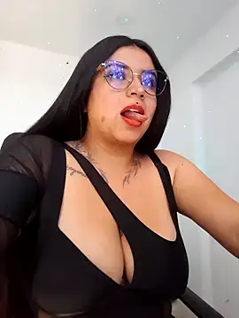 Snapshot of Devilsweet17 chatting on January 2025 04:42:01 PM Devilsweet17 online show from January 2025 04:42:01 PM