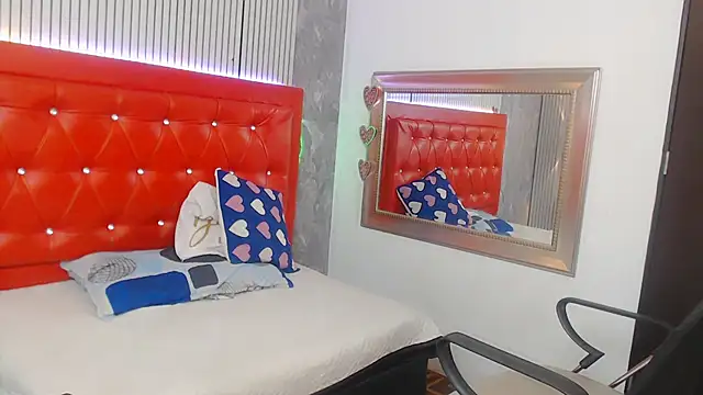 Snapshot of sophia__sweet1 chatting on December 2025 02:06:02 AM sophia sweet1 online show from December 2025 02:06:02 AM