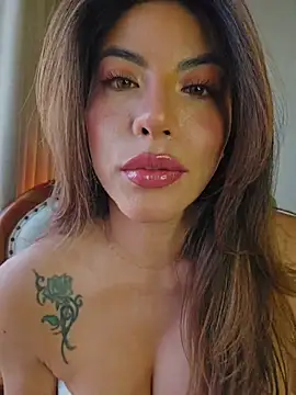 Karen San Miguel online show from December 2025 10:25:02 PM