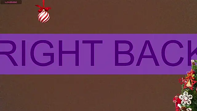 Snapshot of UniversitygirlQS chatting on December 2024 10:28:02 AM UniversitygirlQS online show from December 2024 10:28:02 AM