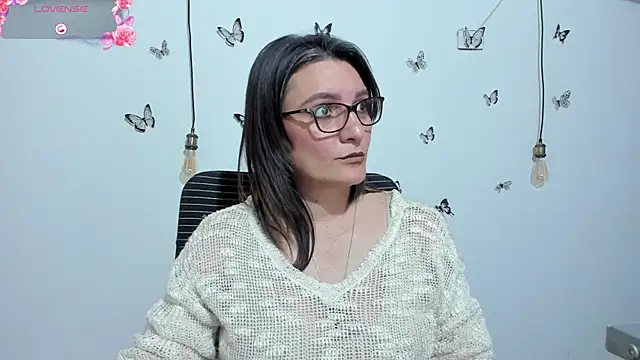 Snapshot of Amie_Adams82_ chatting on December 2025 02:56:02 PM Amie Adams82 online show from December 2025 02:56:02 PM