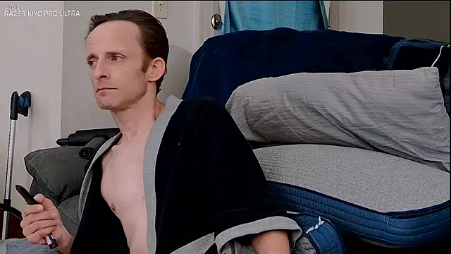 Snapshot of Dilldough405 chatting on December 2025 11:20:02 PM Dilldough405 online show from December 2025 11:20:02 PM