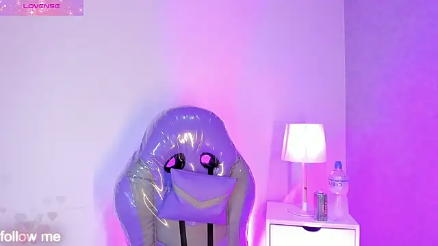 Cameliaa Smiith online show from December 2025 02:50:01 AM