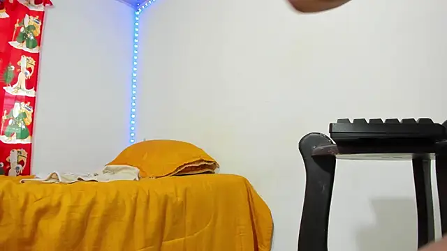 Snapshot of Anahi_Cruz7 chatting on December 2024 05:08:01 PM Anahi Cruz7 online show from December 2024 05:08:01 PM