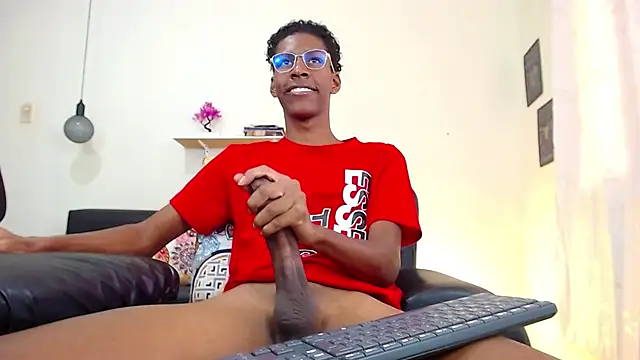 maiki18  online show from January 2025 04:33:02 PM