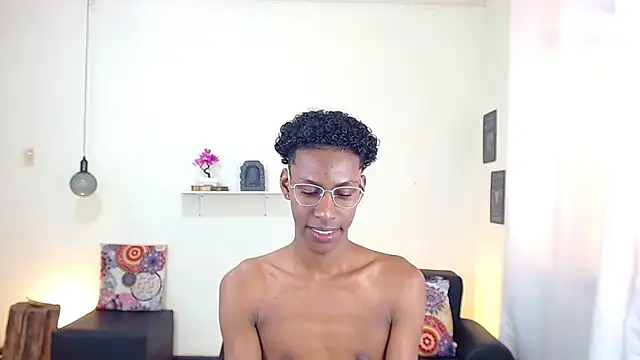 maiki18  online show from March 2025 04:55:02 PM