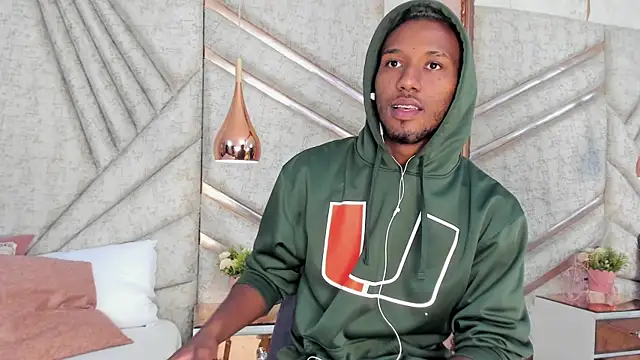 Snapshot of JamesParck chatting on February 2025 12:13:01 PM JamesParck online show from February 2025 12:13:01 PM