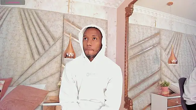 Snapshot of JamesParck chatting on March 2025 12:01:02 PM JamesParck online show from March 2025 12:01:02 PM