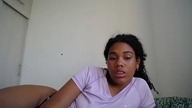 Snapshot of Dena_k_ chatting on January 2025 10:25:02 PM Dena k  online show from January 2025 10:25:02 PM