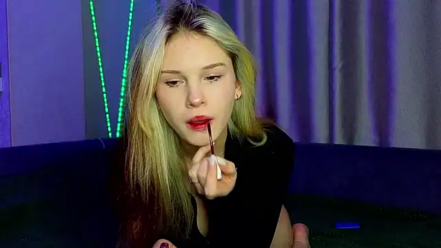 excited-kristi online show from December 2024 12:46:02 AM