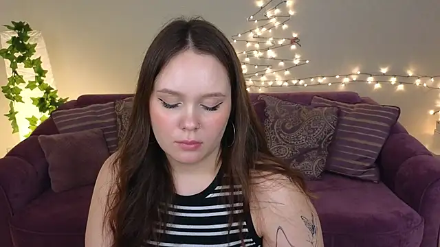 miki miki cutie  online show from December 2024 07:48:02 PM