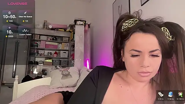 Snapshot of MyPhoenix chatting on November 2025 05:49:01 AM MyPhoenix online show from November 2025 05:49:01 AM