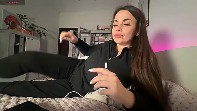 Snapshot of MyPhoenix chatting on November 2025 07:14:02 PM MyPhoenix online show from November 2025 07:14:02 PM