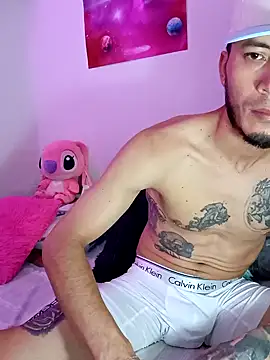 Leslly  online show from February 2025 05:37:01 PM