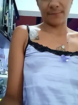 Leslly  online show from November 2025 11:24:02 AM