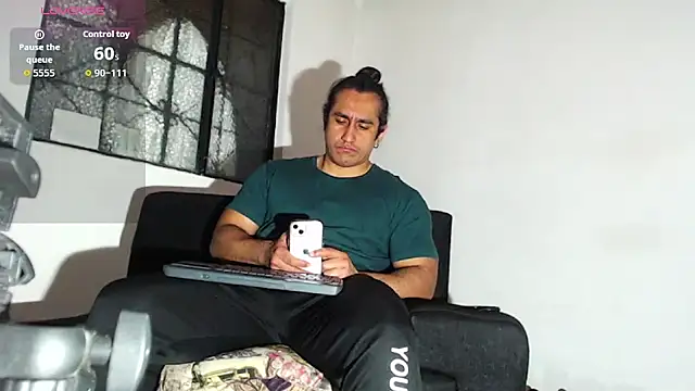 willian m777 online show from February 2026 03:00:02 AM