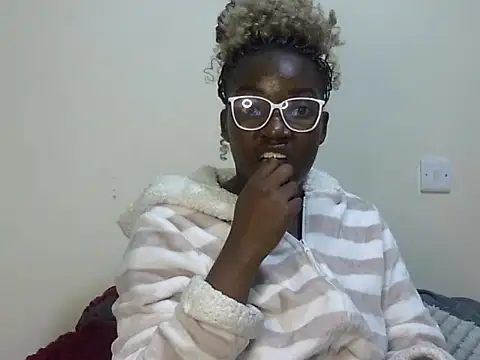 Sexy racy rebel  online show from December 2025 09:34:02 PM