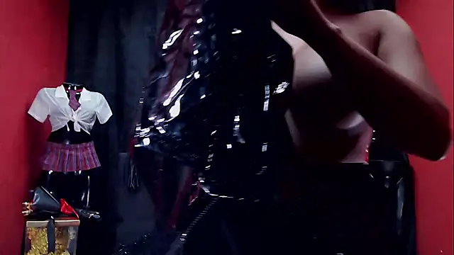 Snapshot of Hannamariana chatting on September 2025 12:05:01 PM Hannamariana online show from September 2025 12:05:01 PM